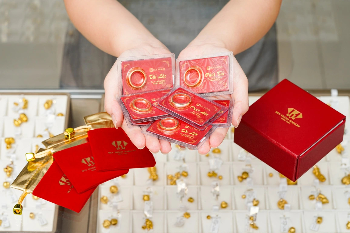 Mua vàng vào ngày vía Thần Tài để mong 1 năm mới sung túc nhiều tài lộc