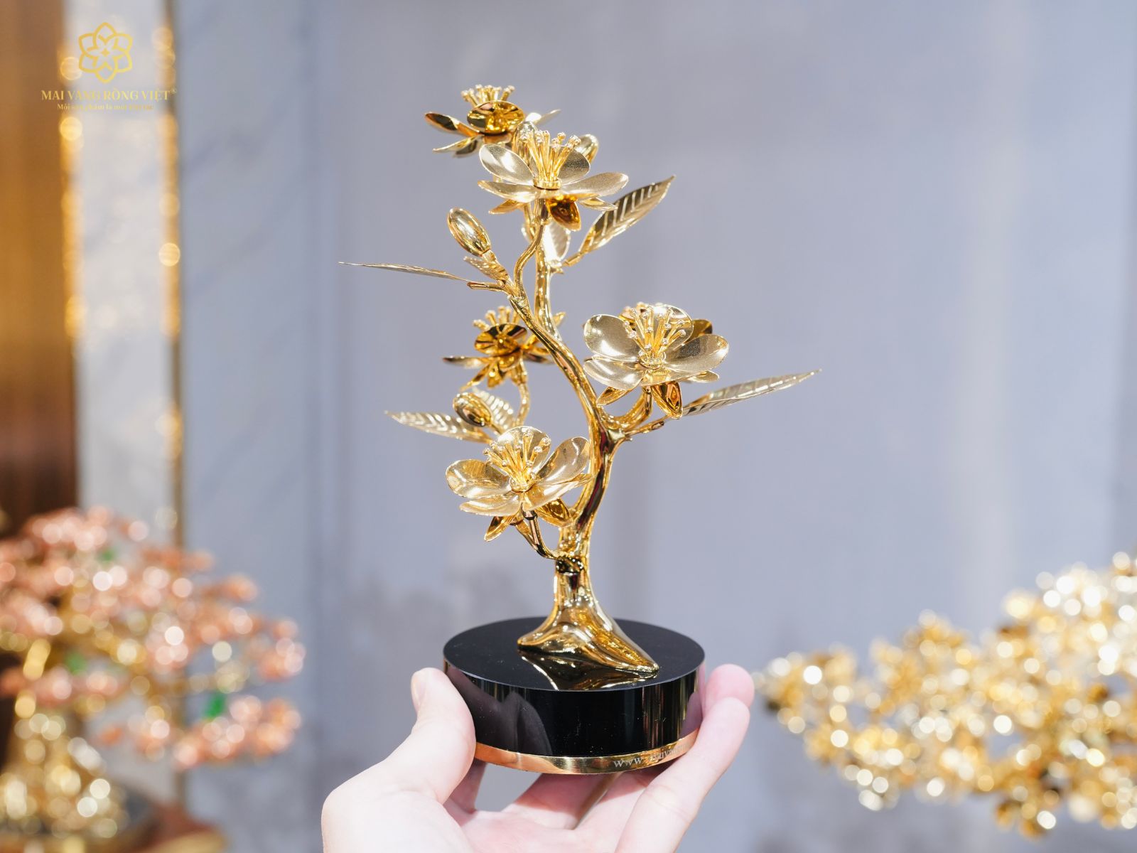 Thiết kế cành Mai mạ vàng 24K