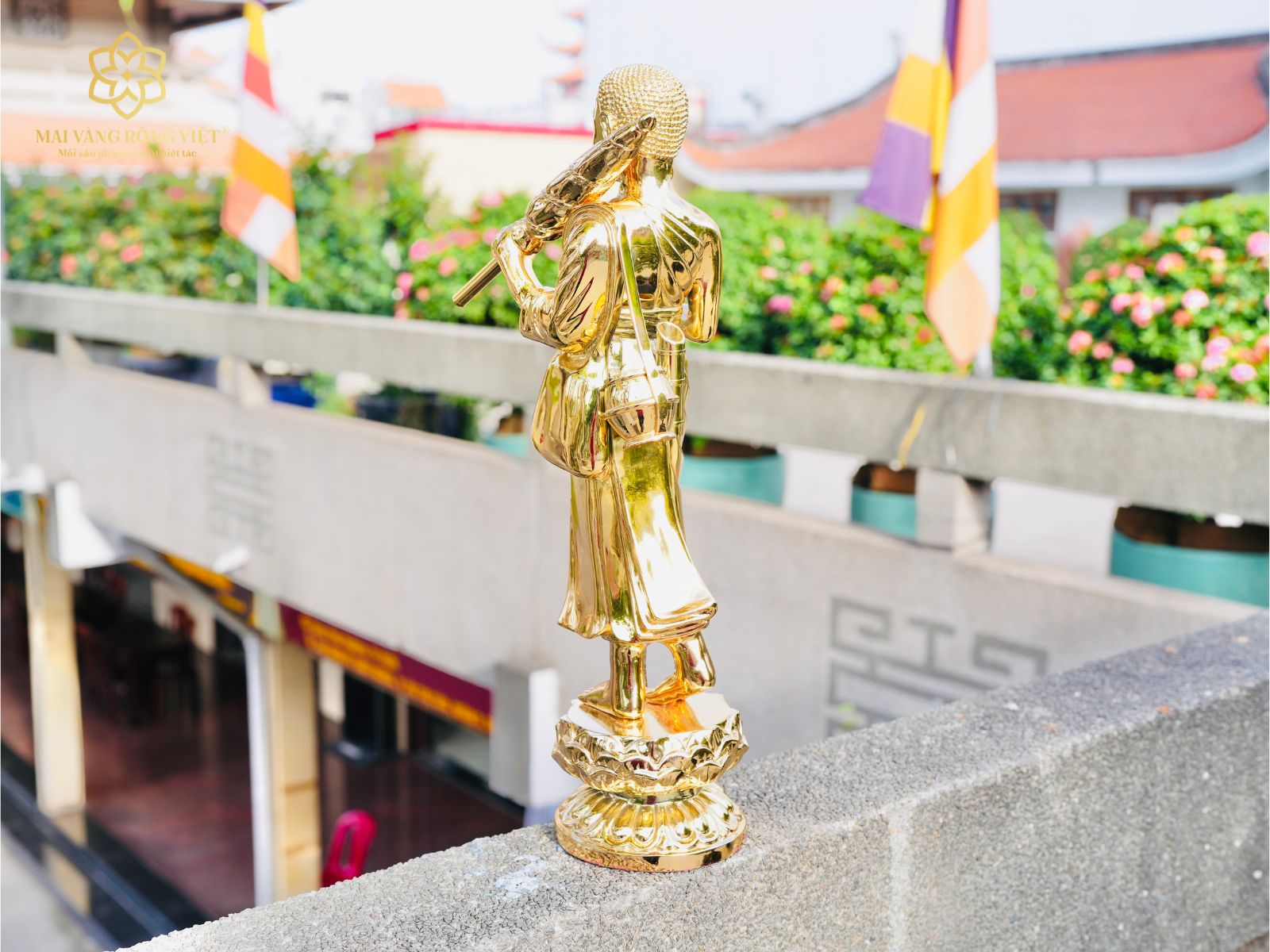 Thiết kế phía sau của tượng Thánh Tăng Sivali bằng đồng mạ gold