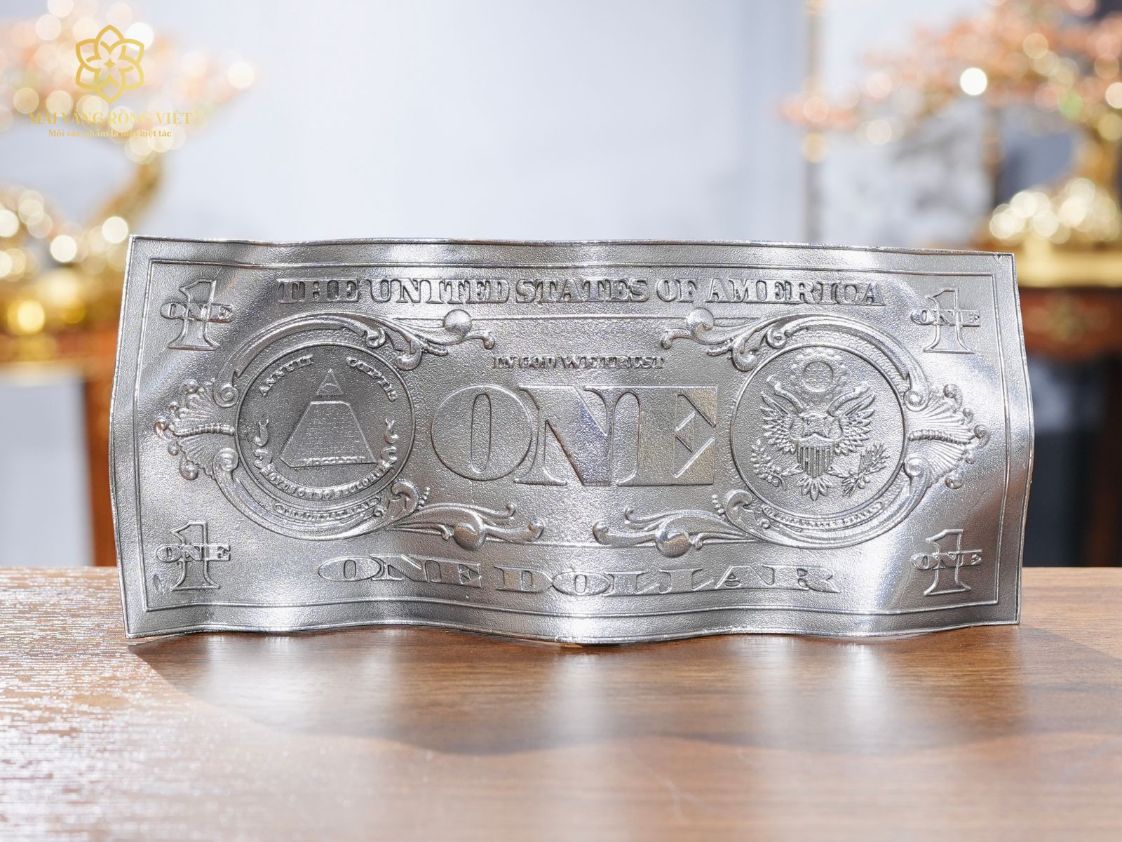 Mặt sau tờ 1 dollar màu bạc