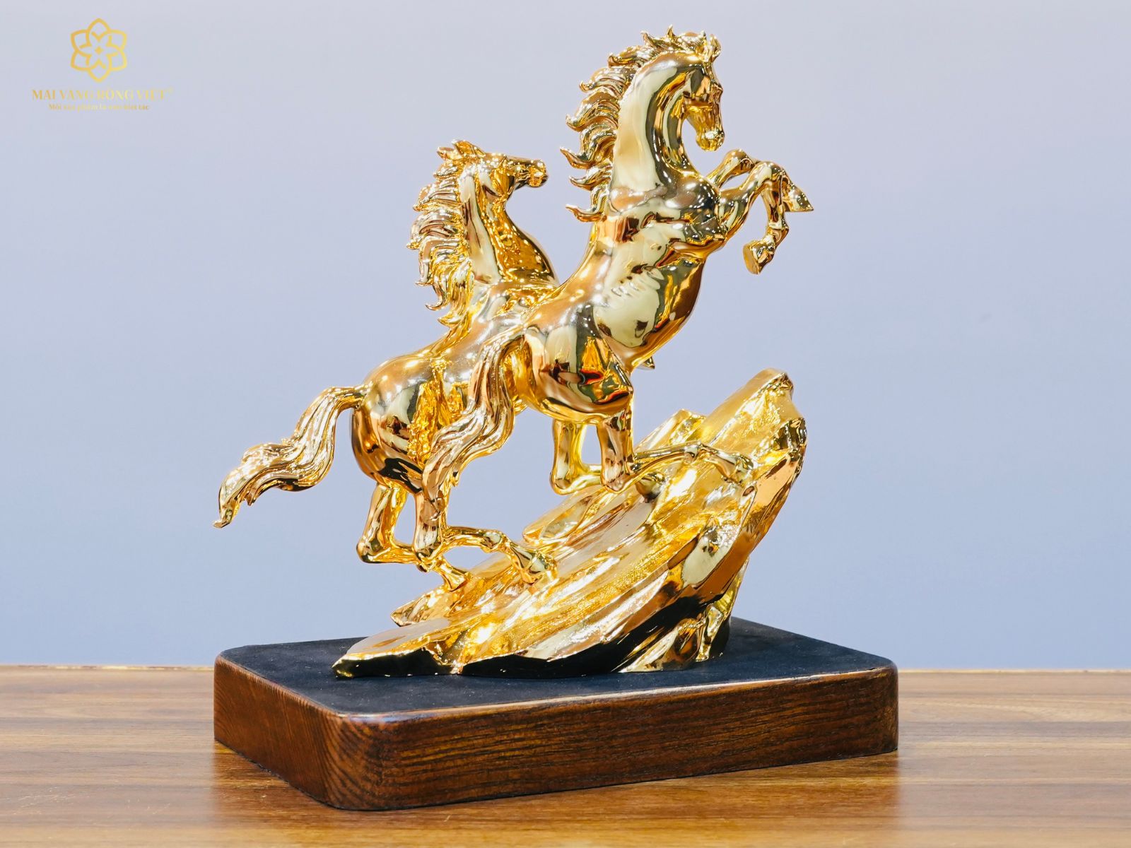 Bờm ngựa của tượng song mã thịnh vượng bằng đồng mạ gold cao 30cm