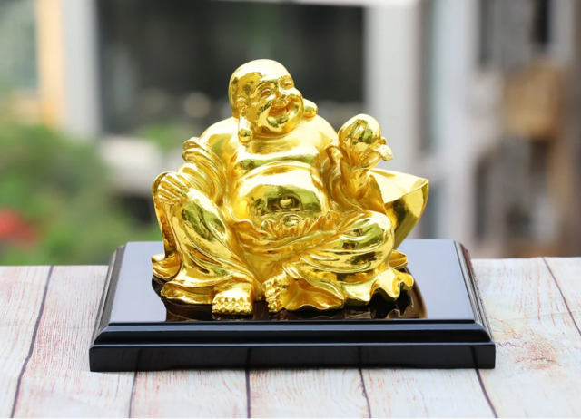 Tượng Phật mạ vàng được chế tác cực kỳ tỉ mỉ