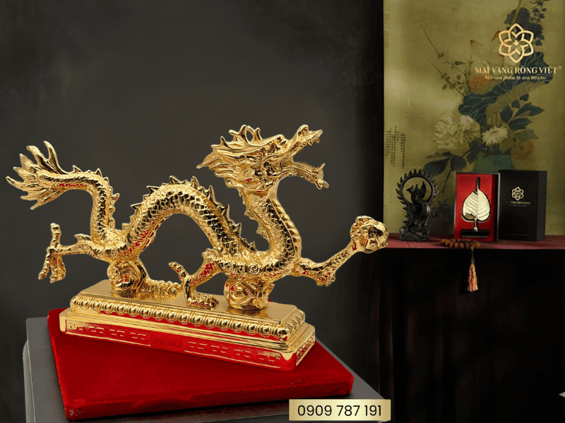 Tượng rồng mạ vàng