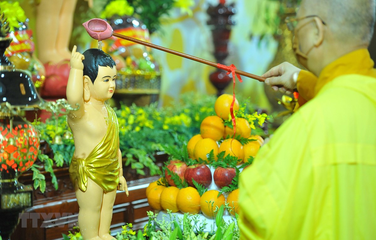 Lễ Phật Đản được tổ chức theo nghi lễ thức trang trọng nhất tại các chùa