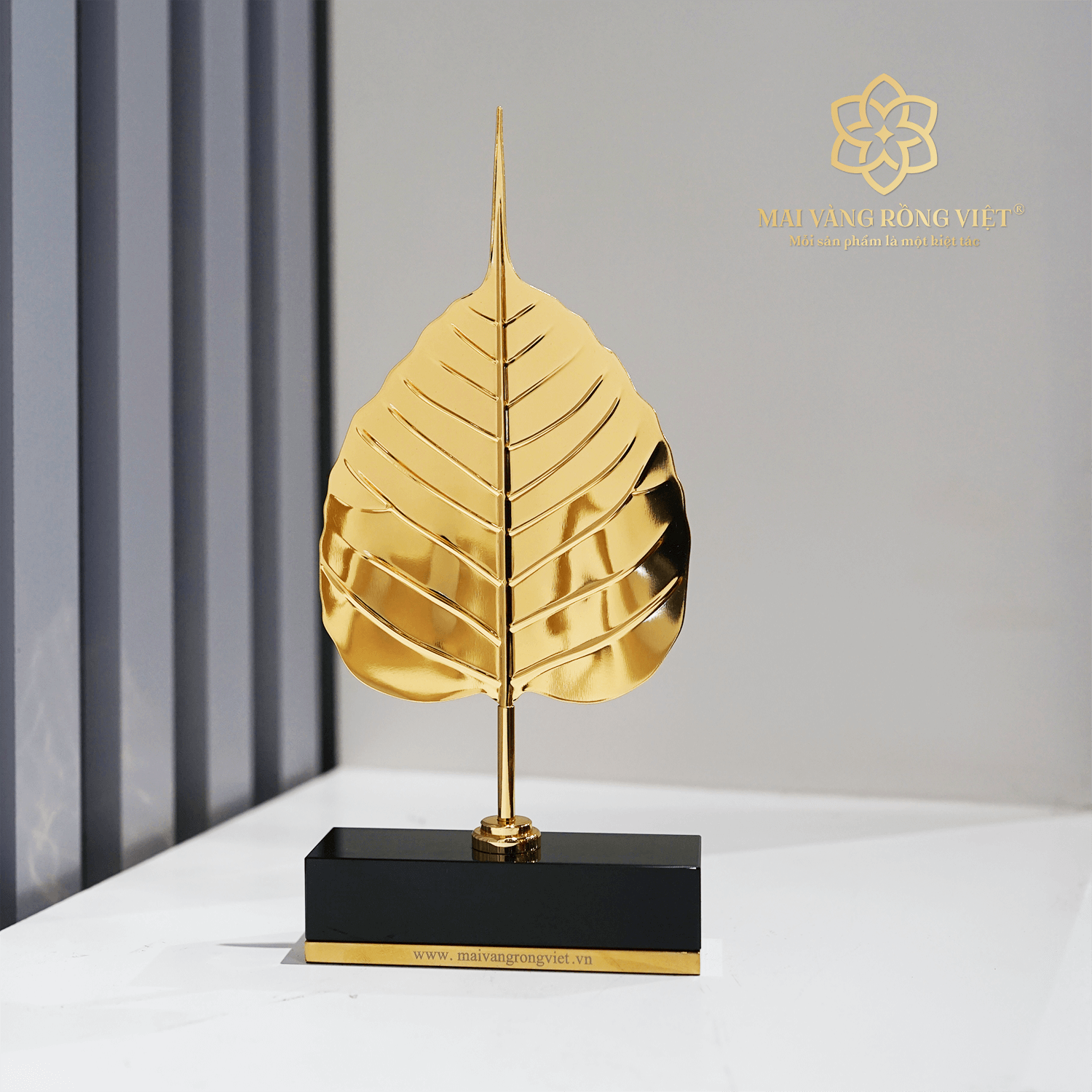 Lá Bồ Đề Hạnh Phúc Hạnh Mạ Gold Đế Pha Lê Chữ Nhật