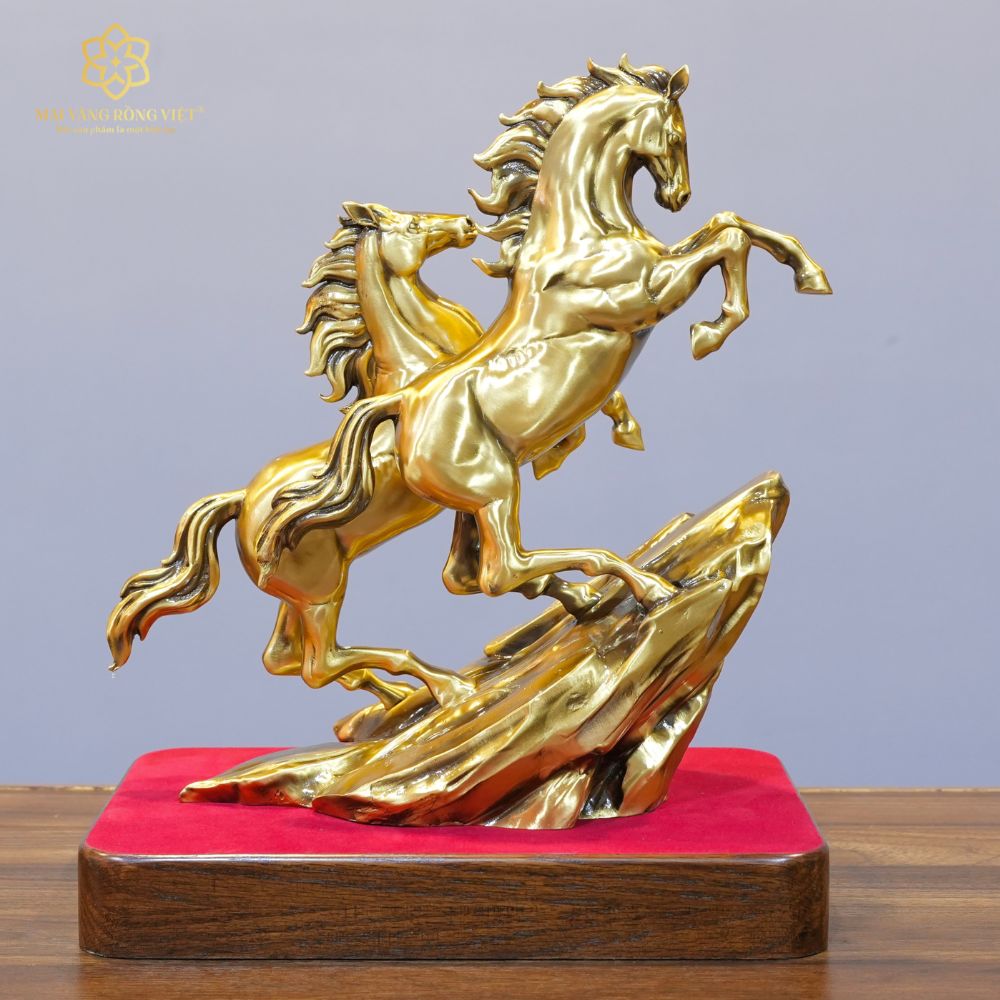 Song Mã Thịnh Vượng Bằng Đồng Mạ Cổ Điển Cao 30cm