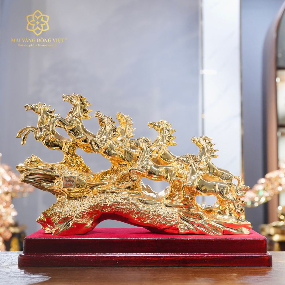 Tượng Bát Mã Truy Phong Mạ Gold