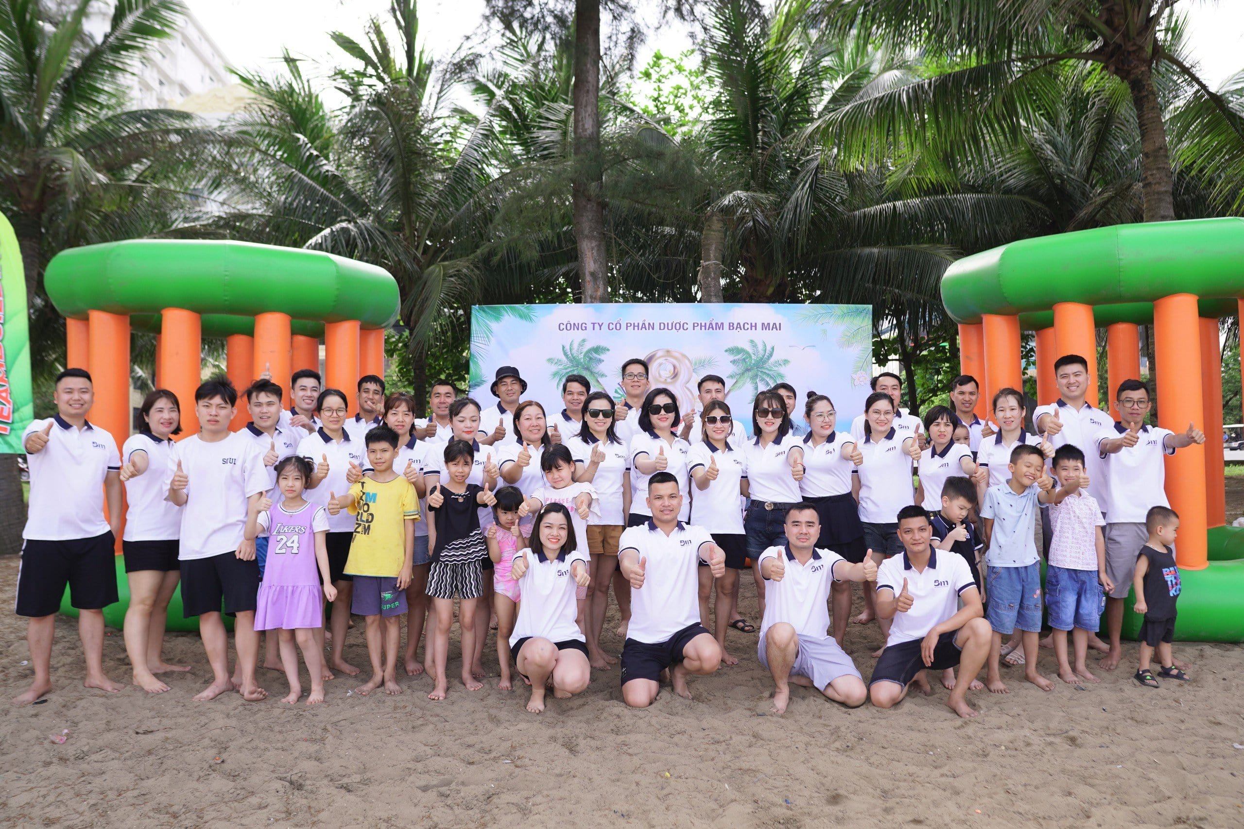 DU LỊCH SẦM SƠN 2024 CÙNG DƯỢC BẠCH MAI 🌴 ☀ 🍻 🏊
