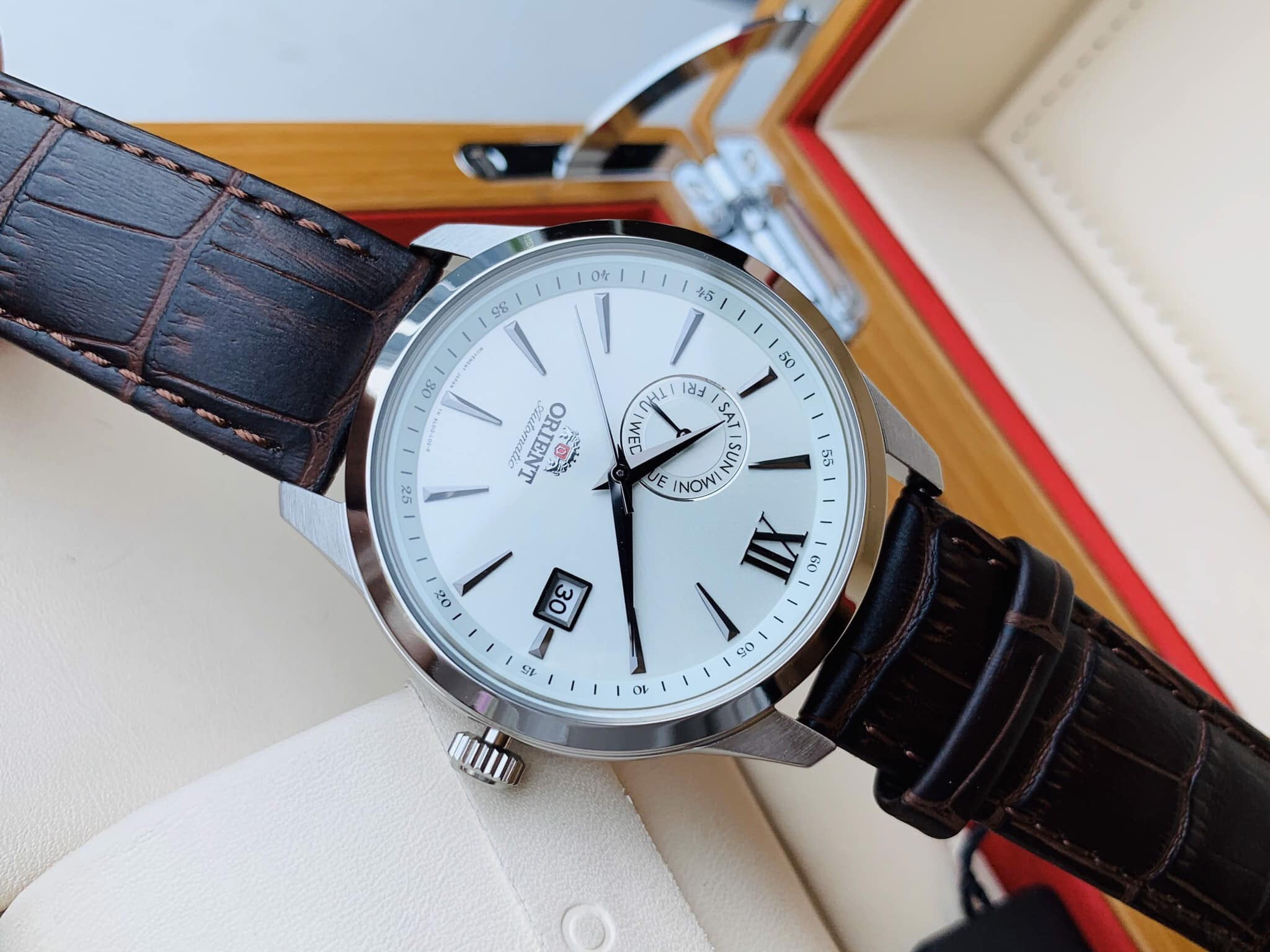 Đồng hồ nam Orient Automatic  FAL00006W0 Automatic Dây Da Nâu