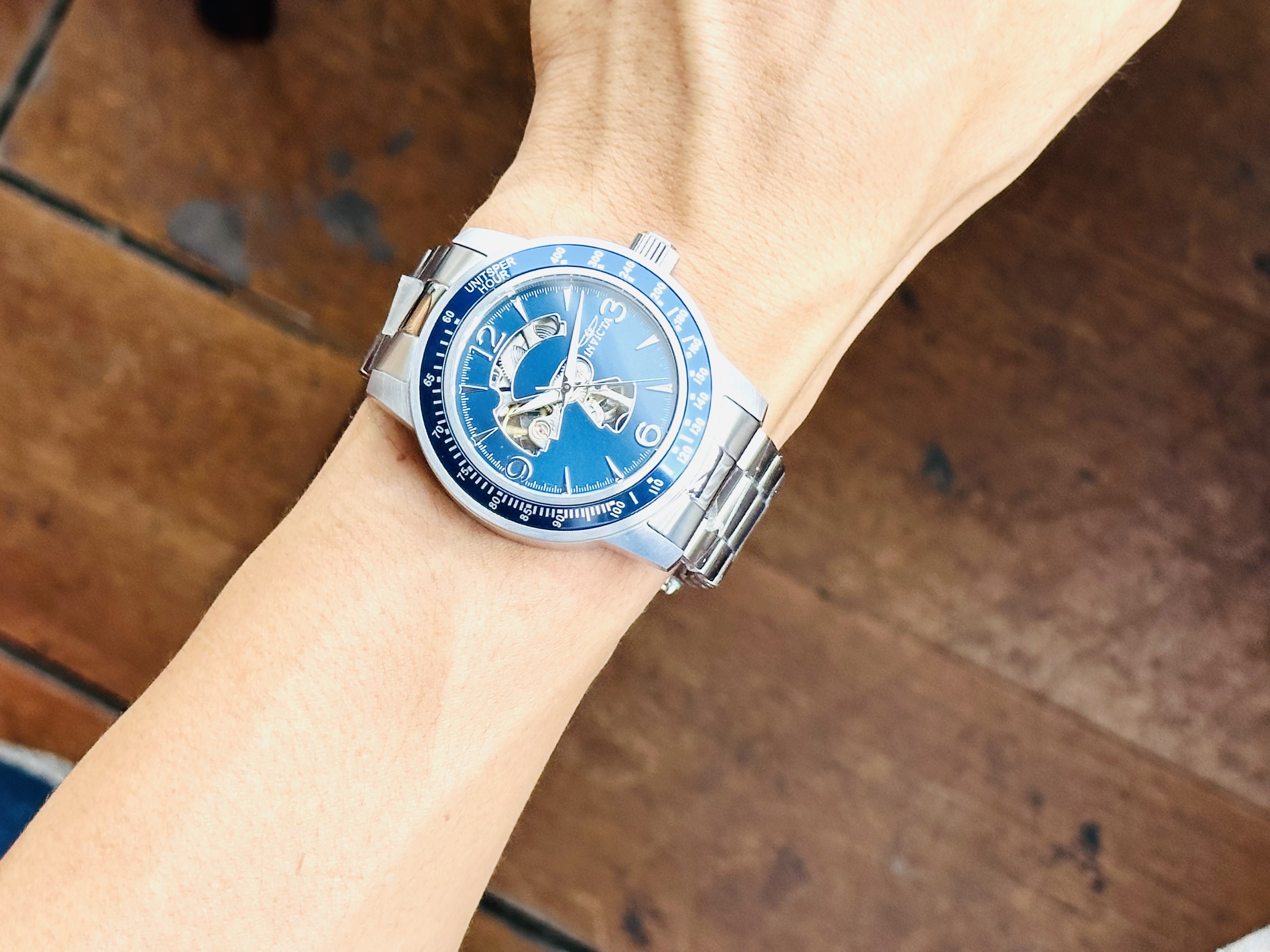 Đồng Hồ Nam Invicta Automatic Blue Skeleton 38549 Chính Hãng