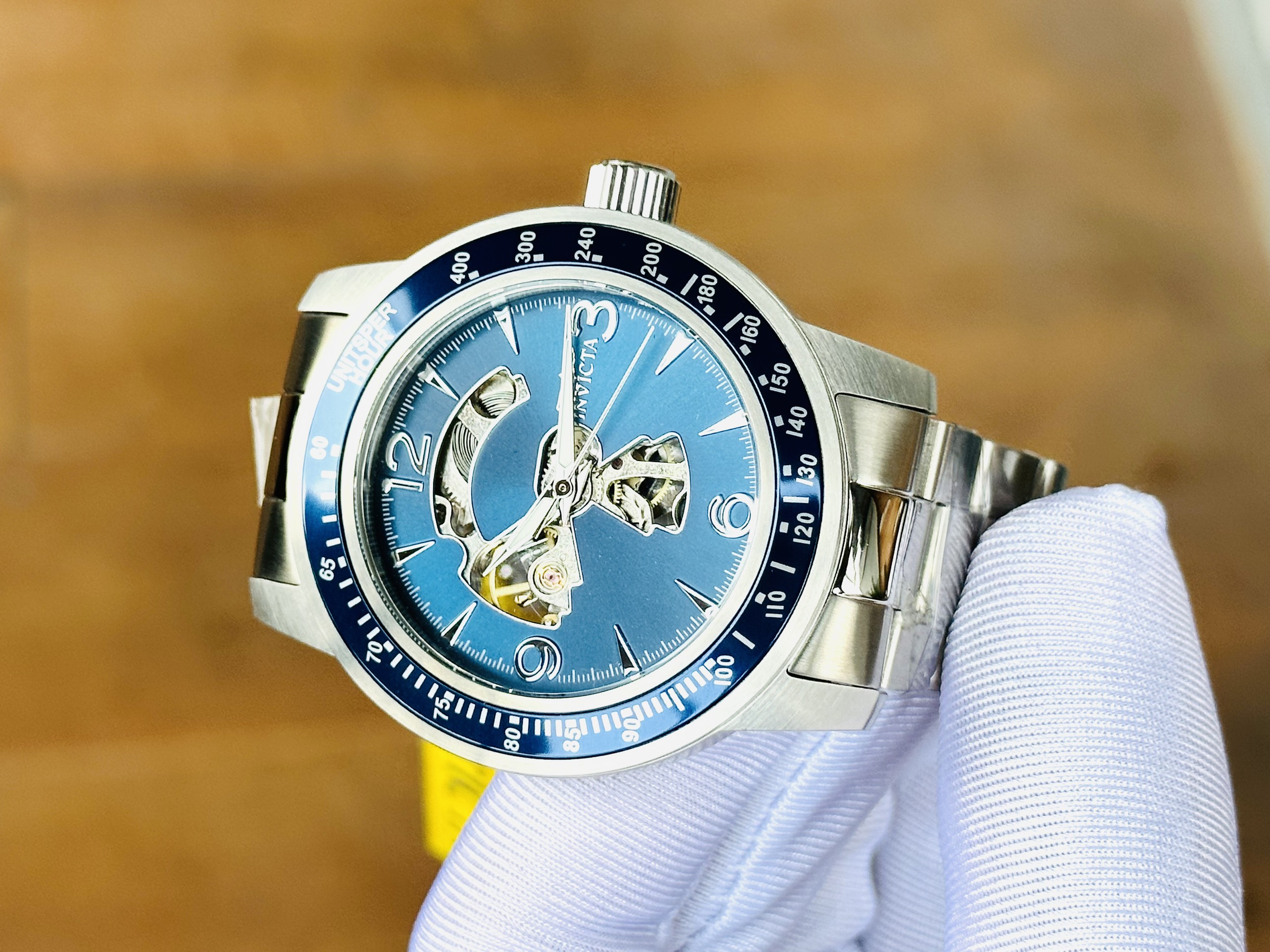 Đồng Hồ Nam Invicta Automatic Blue Skeleton 38549 Chính Hãng