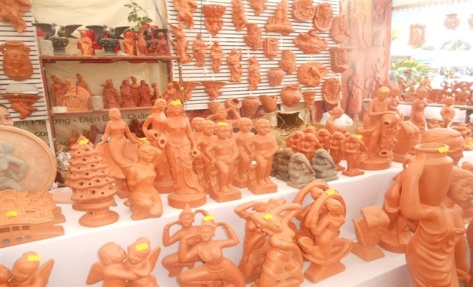 HOI AN REAL FAMER AND SKILLFUL ARTIST