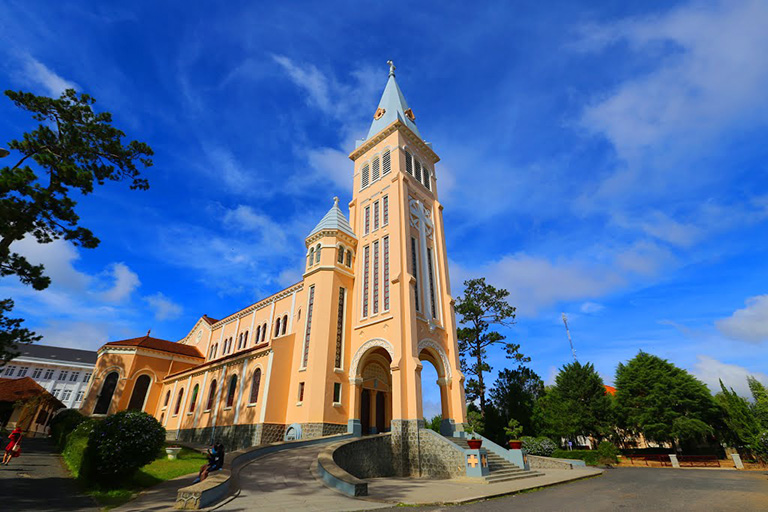 HO CHI MINH - DA LAT 6 DAYS 5 NIGHTS