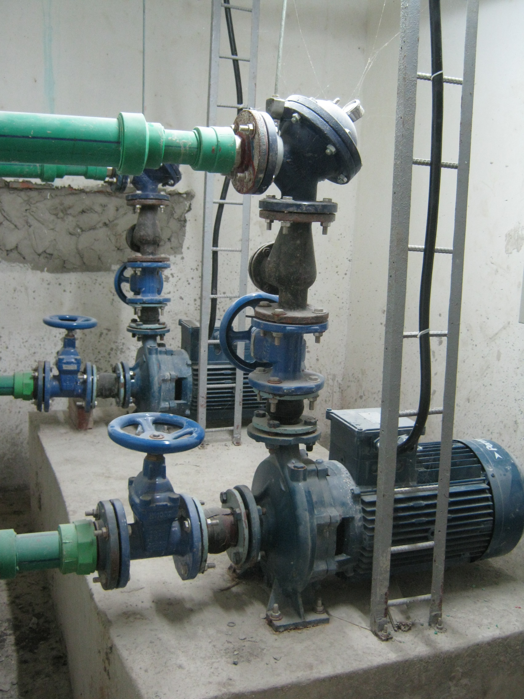 Bơm hút nước sông: Đặc điểm, thông số kỹ thuật và bảng giá cập nhật 2020