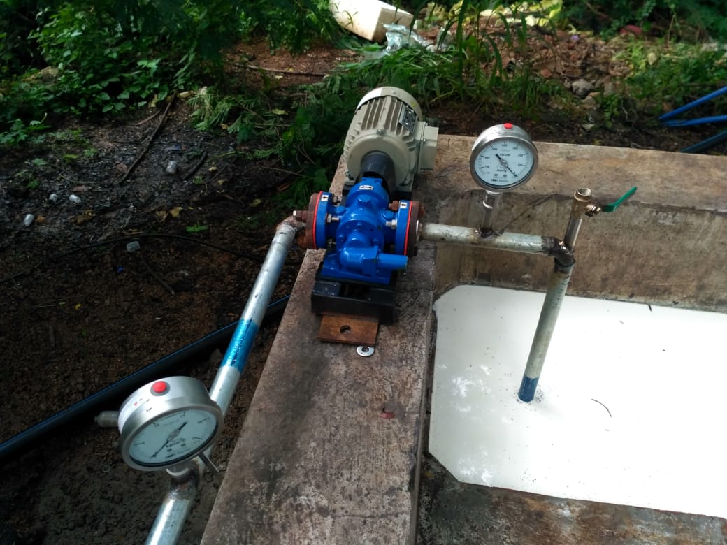 So sánh bơm bánh răng và bơm piston khác nhau thế nào?