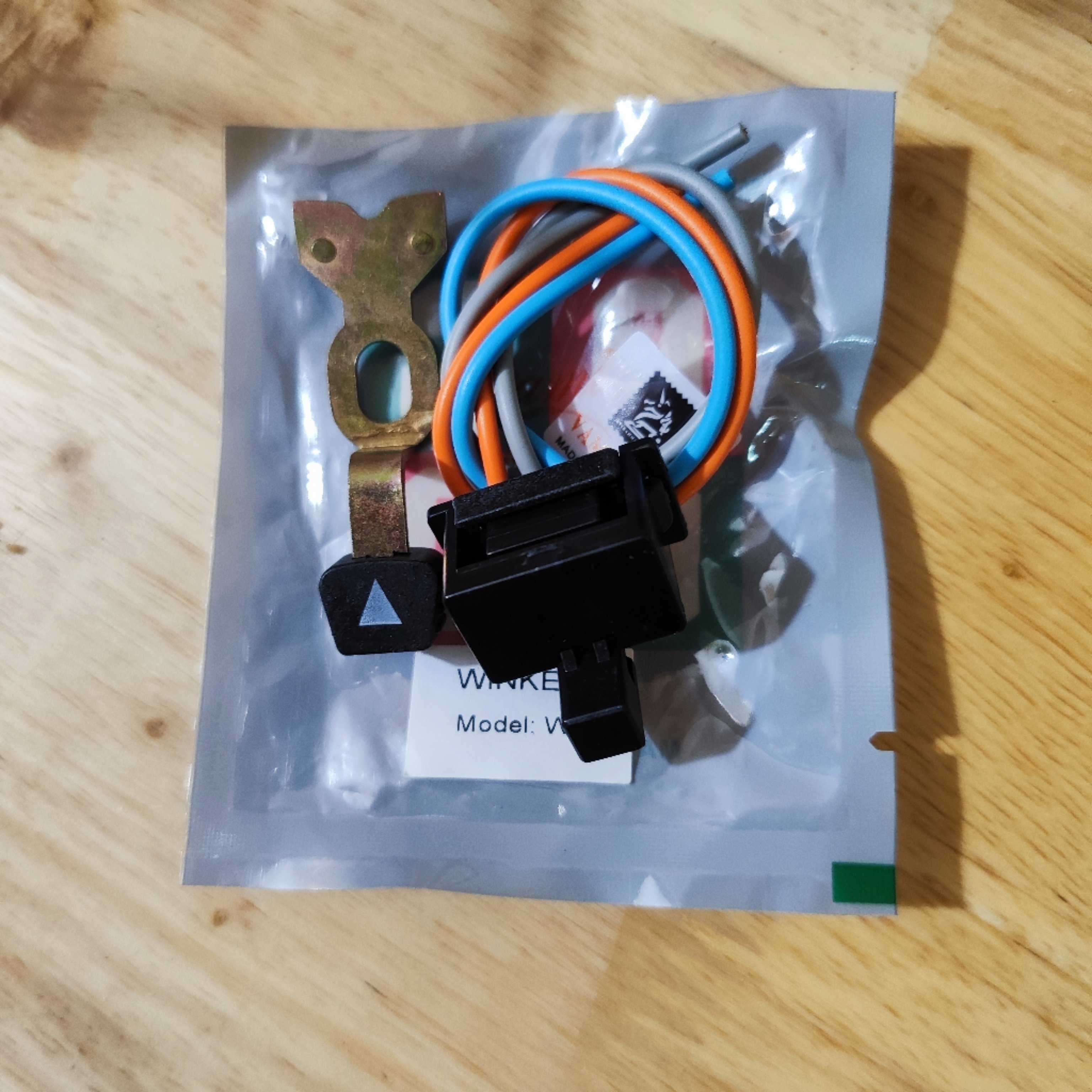 Công tắc xi nhan Wave Thailan