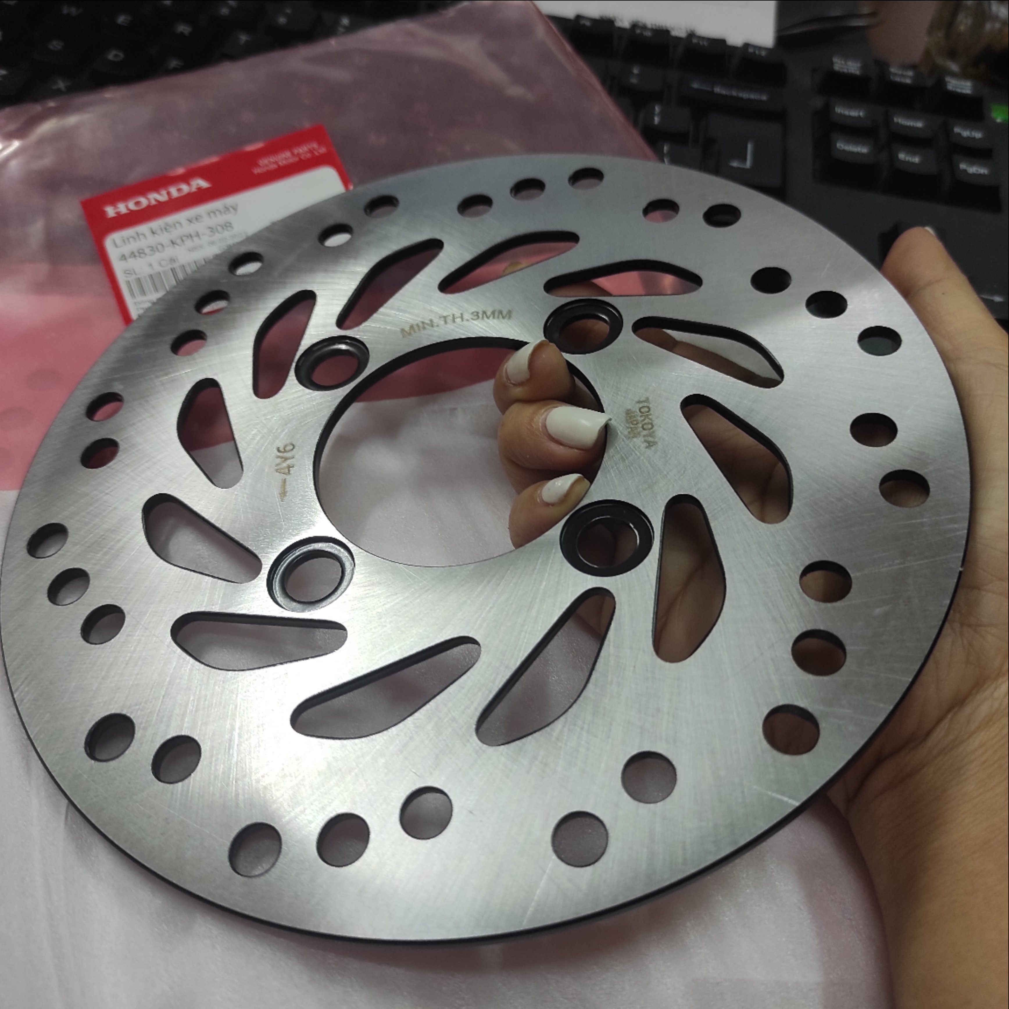 Đĩa phanh 4 lỗ Lead , Vision , Click