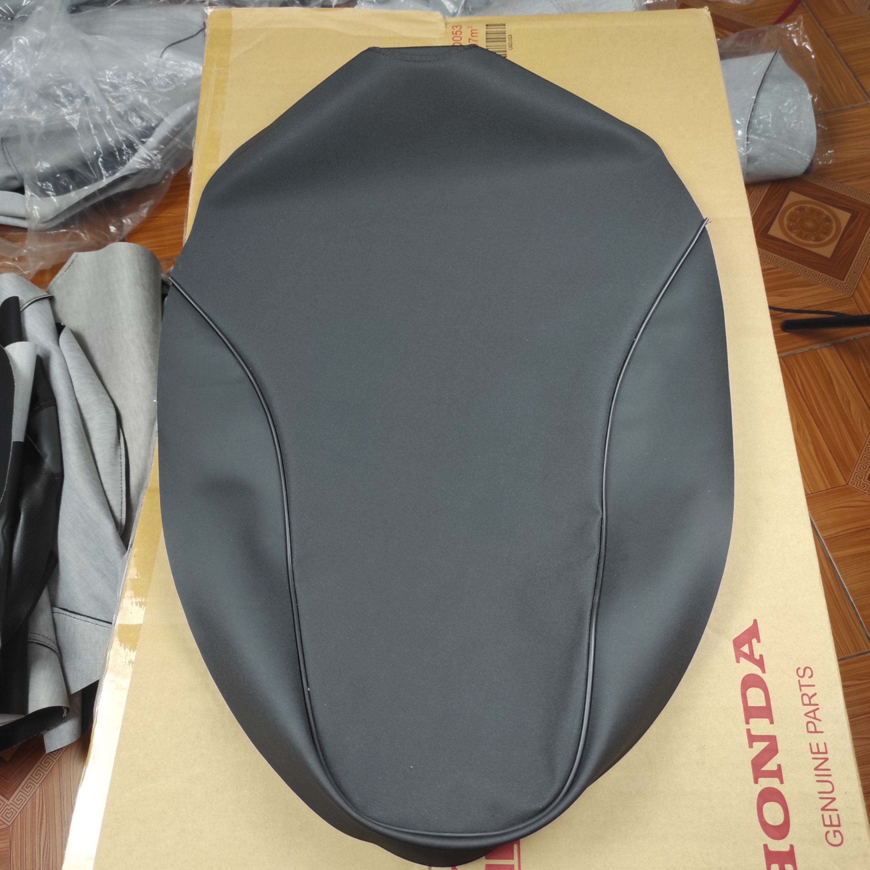 Vỏ yên Fu125-Đỏ