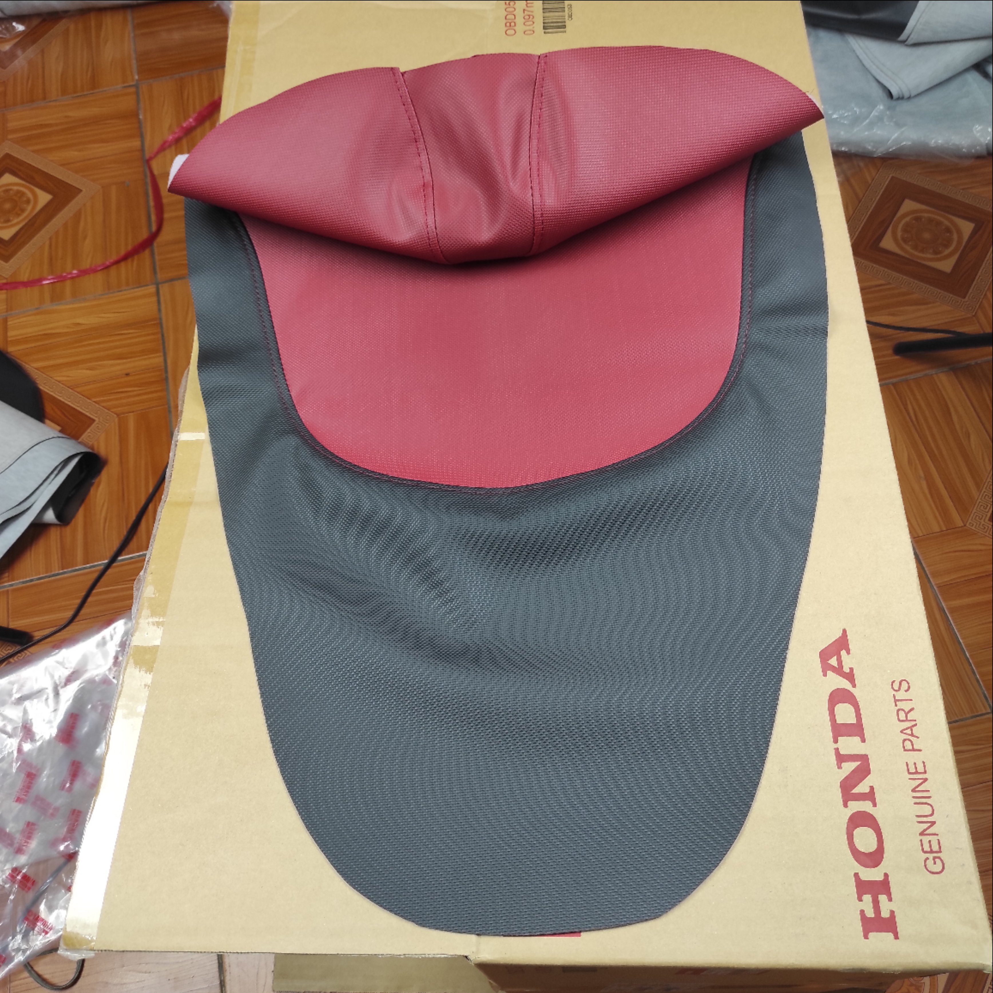 Vỏ yên AIR BLADE 125 đỏ