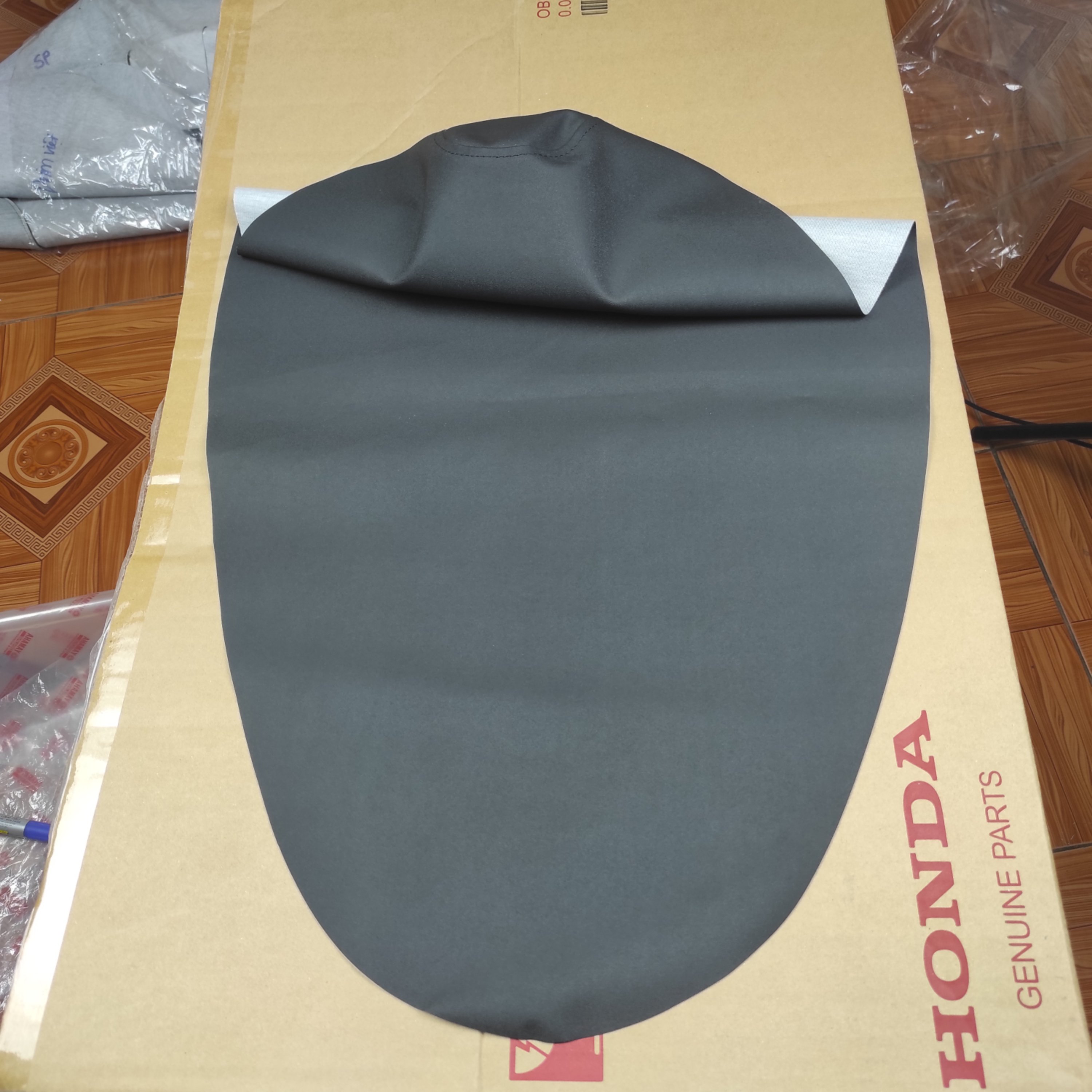 Vỏ yên Wave cá mới
