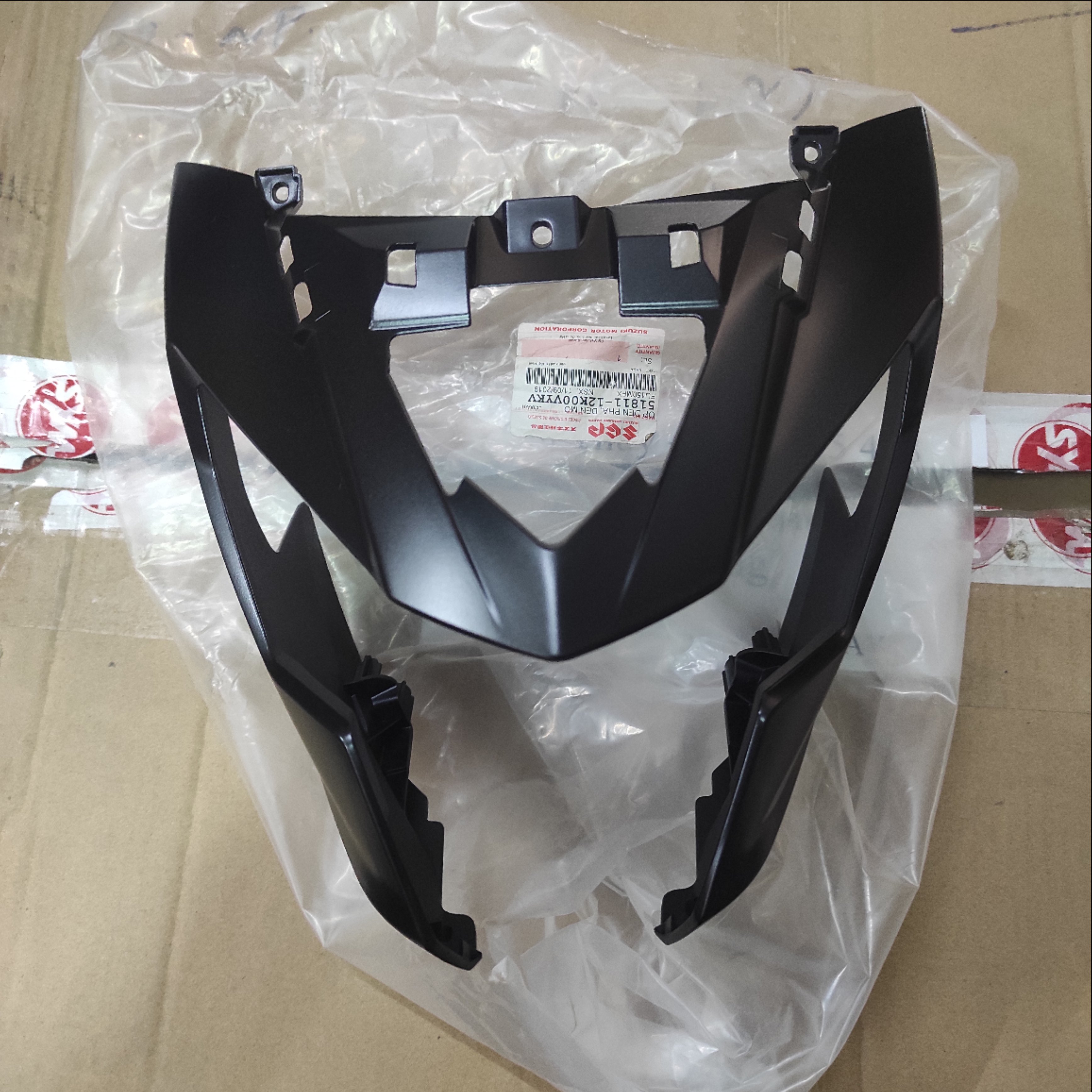 Ốp pha đèn đen mờ Rider Fi