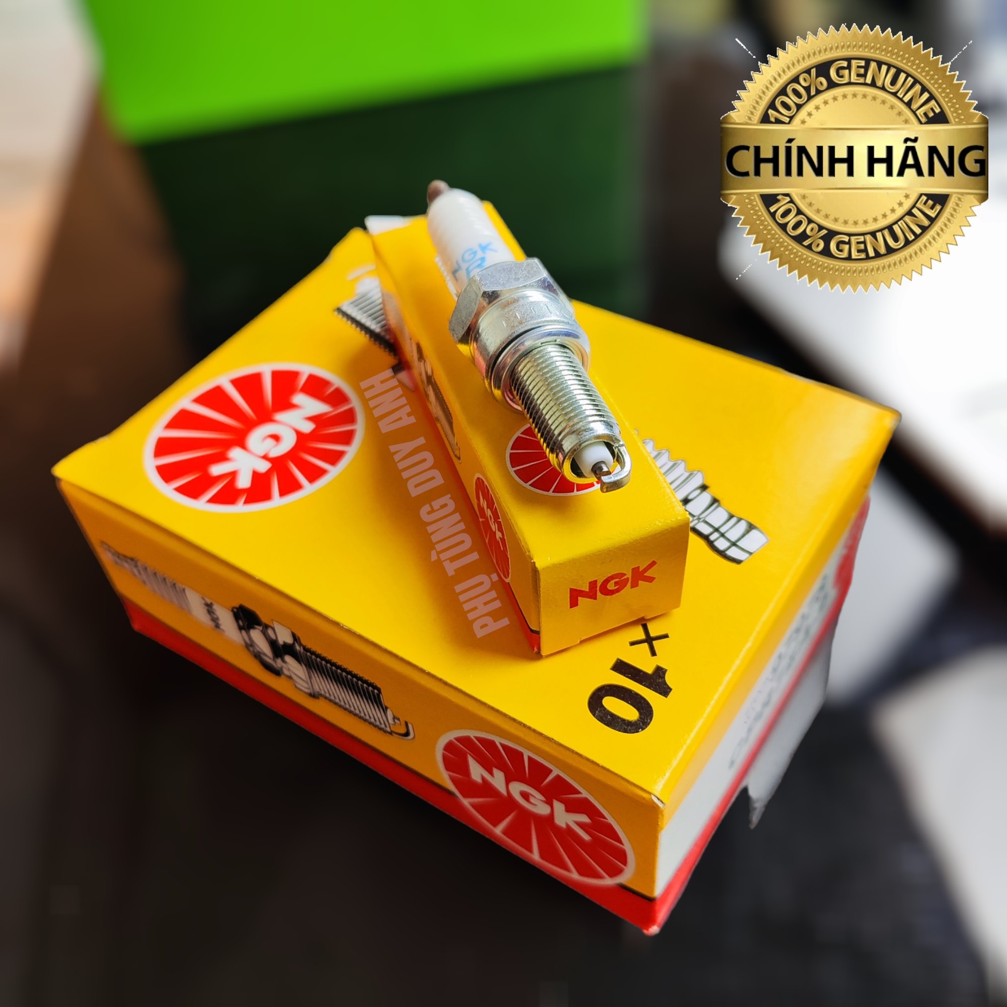 Bugi NGK chân dài