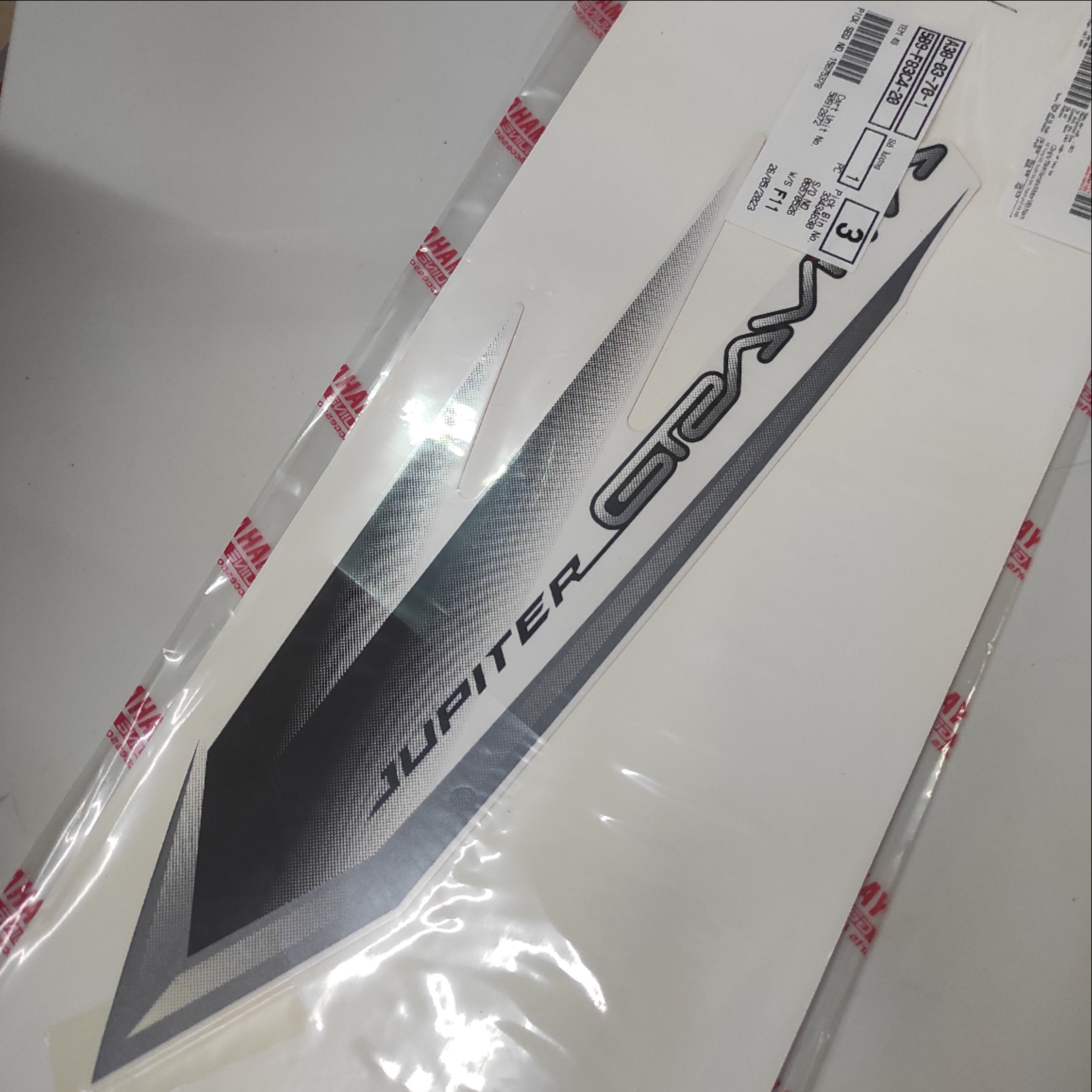 Bộ tem yếm Jupiter Gravita trắng yamaha chính hãng