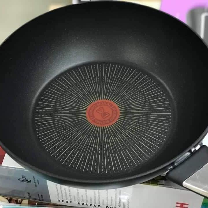 Chảo sâu lòng Tefal Excellence Wok 28cm tăng cường thêm 3 lớp Titanium [Xách tay Đức giá gốc]