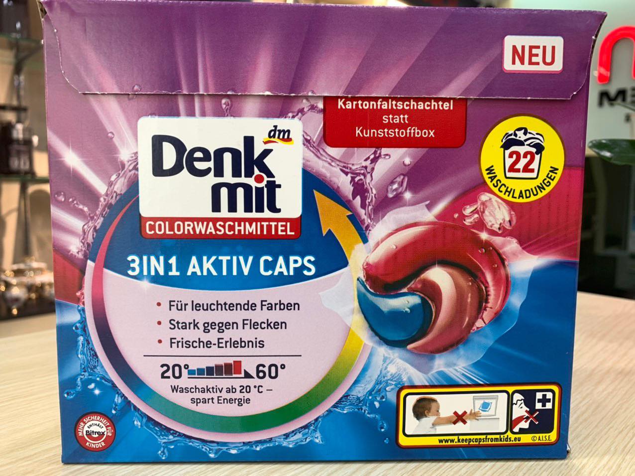 VIÊN GIẶT XẢ DENKMIT 3 in 1 AKTIV CAPS- Hộp 22v