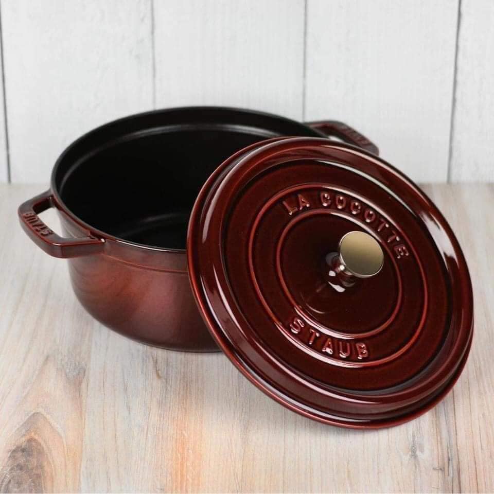 Nồi Gang Staub Cocotte Màu Đỏ Mận 28cm [Xách tay Đức giá gốc]