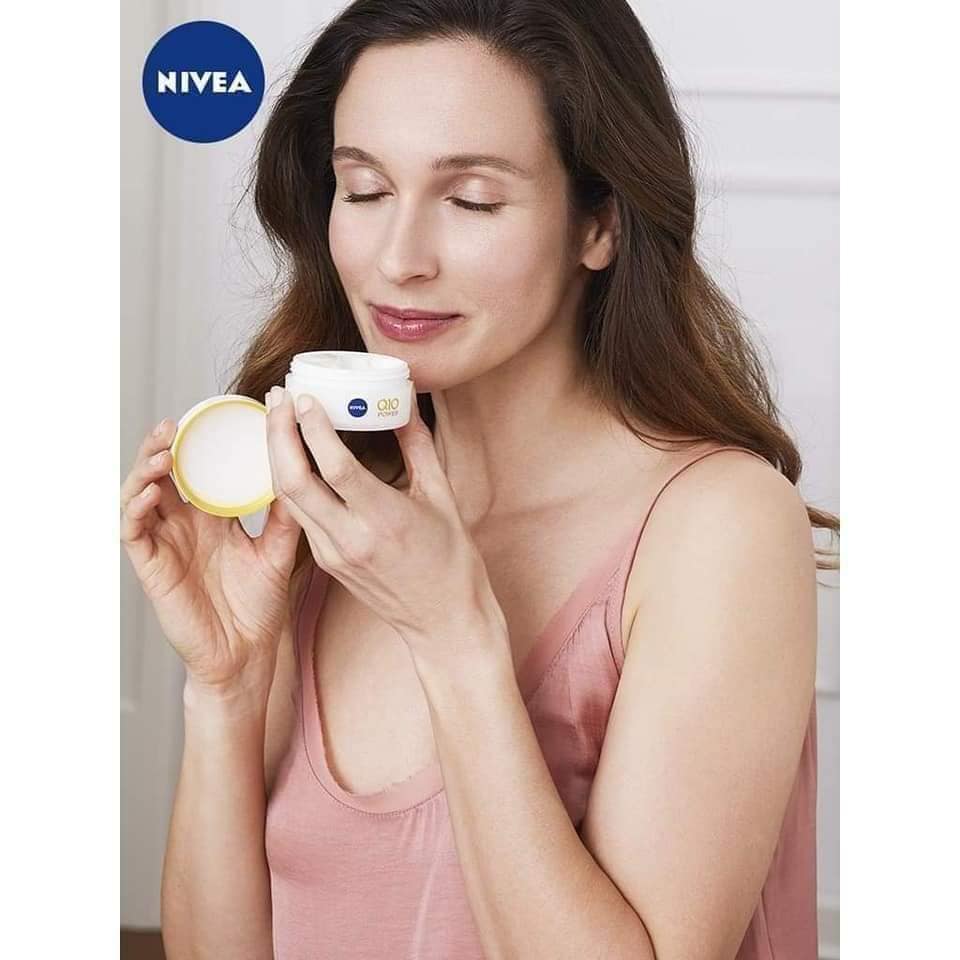 Kem dưỡng chống lão hóa Nivea Q10 Power mẫu mới nhất (cặp) [Xách tay Đức giá gốc]