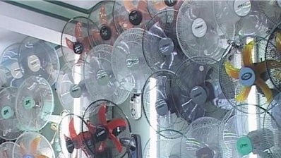 Hiểm họa từ việc sử dụng quạt điện kém chất lượng Hiểm họa từ việc sử dụng quạt điện kém chất lượng