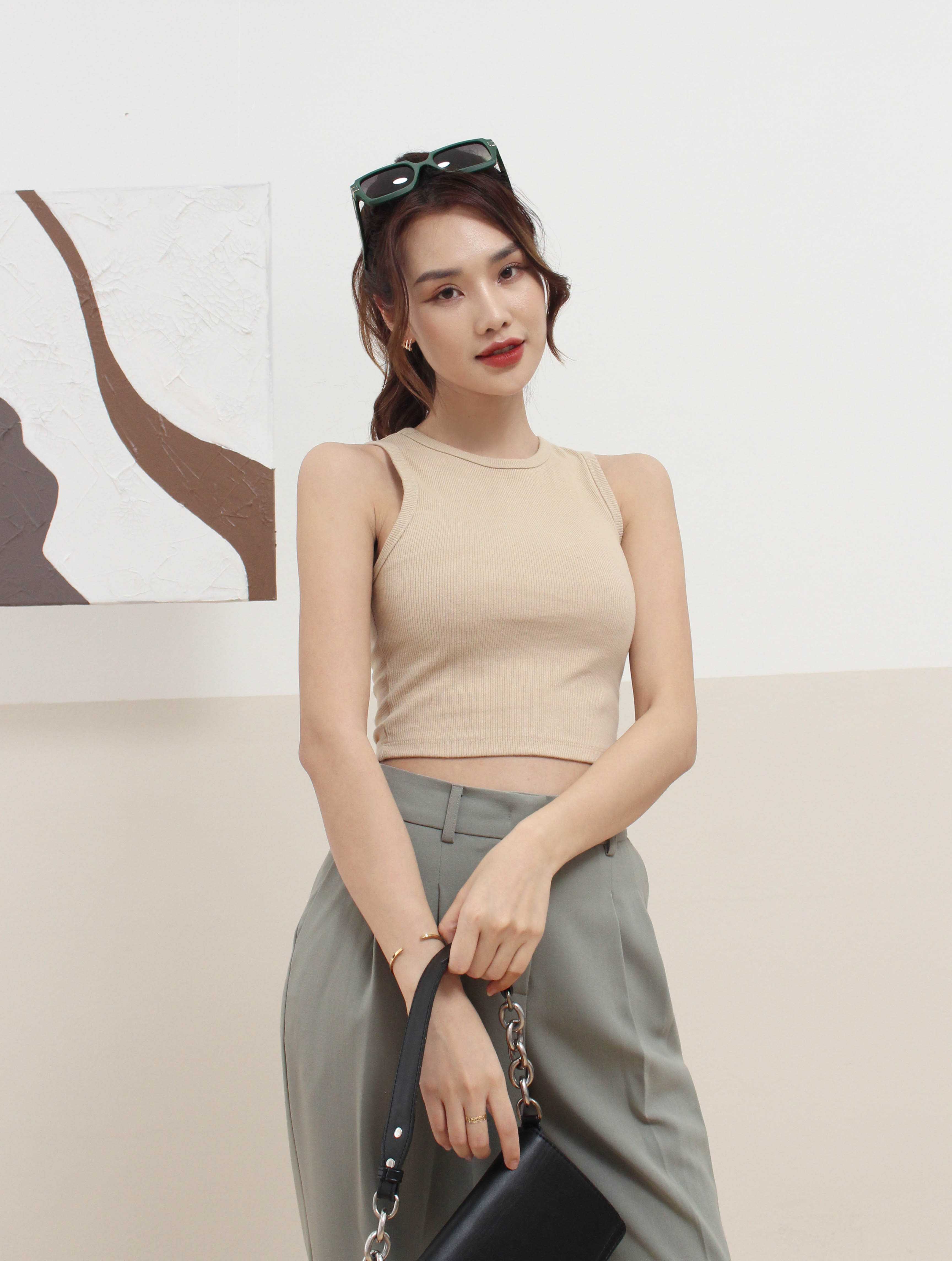 Tuyệt chiêu phối đồ với áo croptop cực xinh  giúp nàng thu hút mọi ánh  nhìn  BlogAnChoi