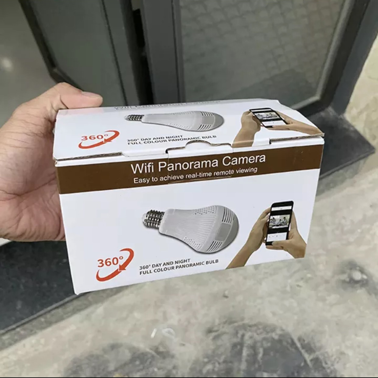 Camera YOOSEE LTVR96 Góc Quay 360 Độ Hình Dạng Bóng Đèn- Đàm Thoại 2 Chiều- Báo Động Chống Trộm- Wifi Không Dây Trong Nhà