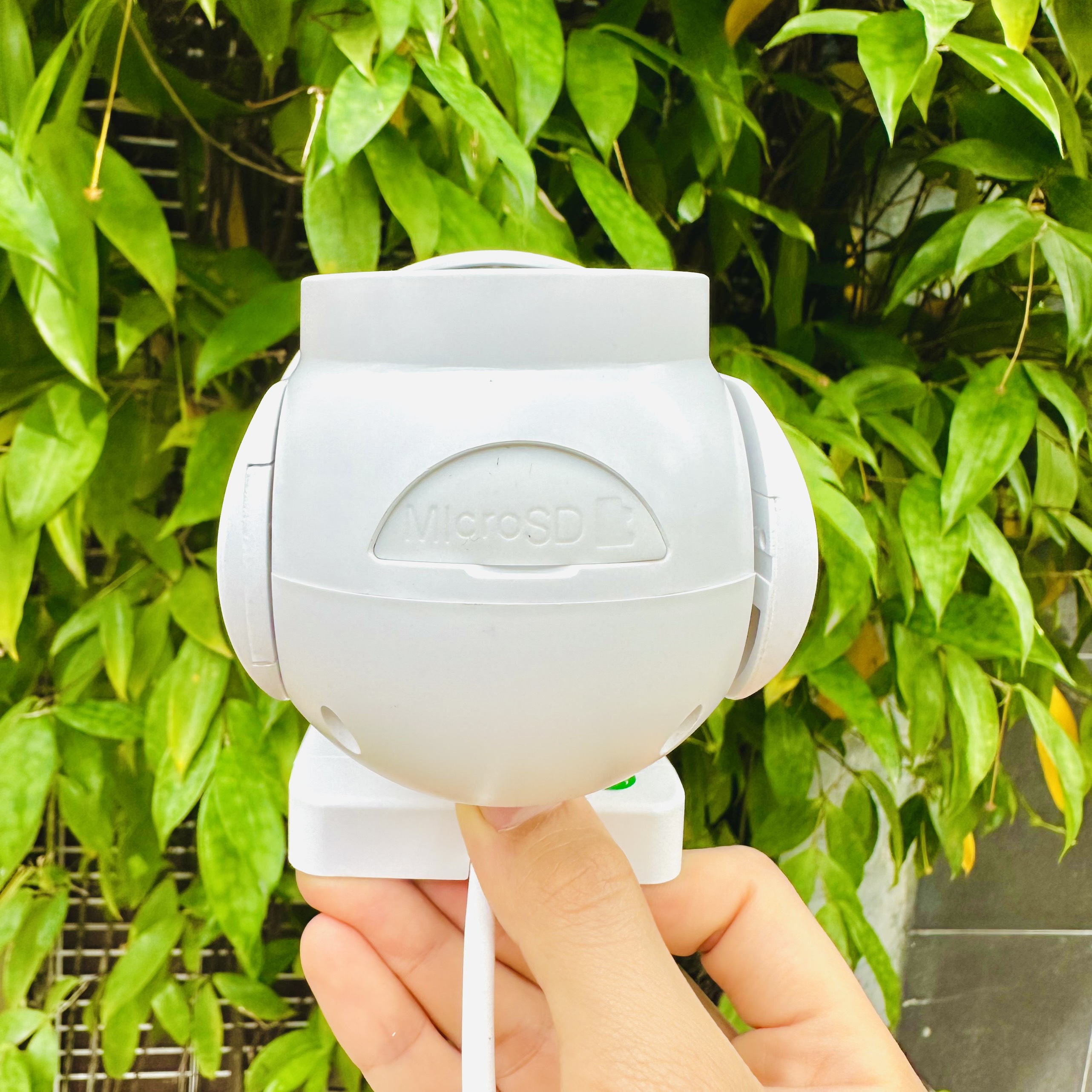 Camera YOOSEE PTZ 5M Mini (Nhỏ nhất)  Xoay 360 Độ- Đàm Thoại 2 Chiều- Báo Động Chống Trộm- Ban Đêm Có Màu- Wifi Không Dây Ngoài Trời