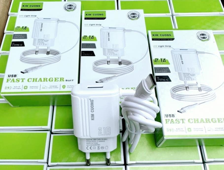 [SE20.7]Sạc kim Cương kèm dây type C KMG  833 2.1A + đầu sạc usb