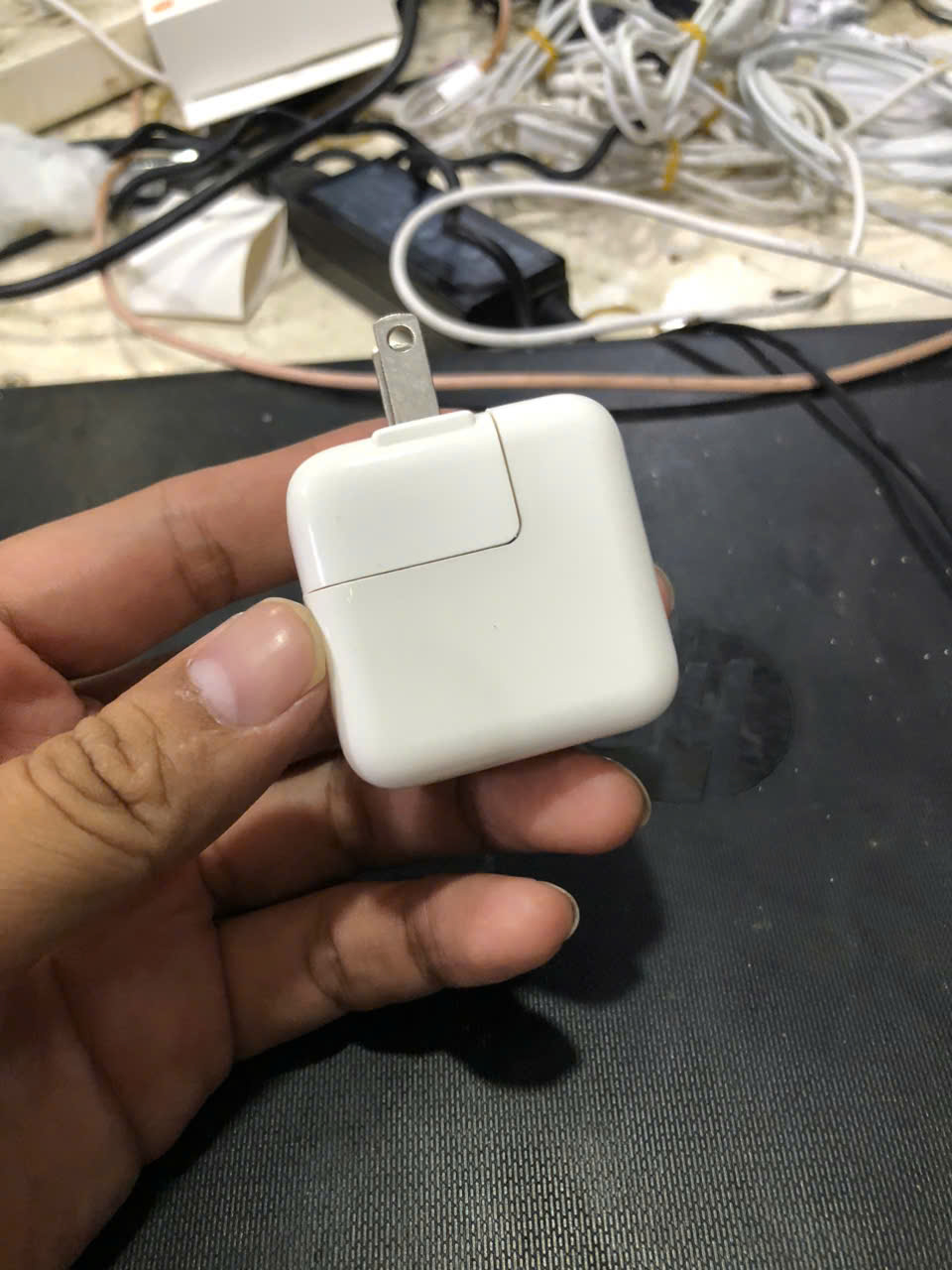 [SE22]củ IPAD 12W zin FOXCON nội địa