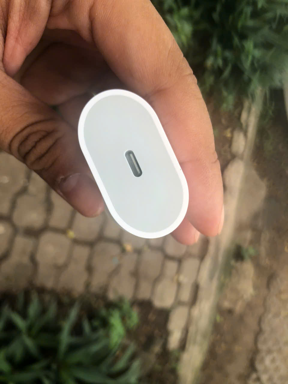 [SE34] Củ Sạc Iphone 15 35W chân tròn Main đen hàn Quốc