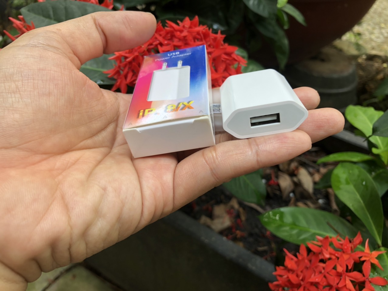 [SE25]Cóc dẹt Sạc IPhone 5W chuẩn zin