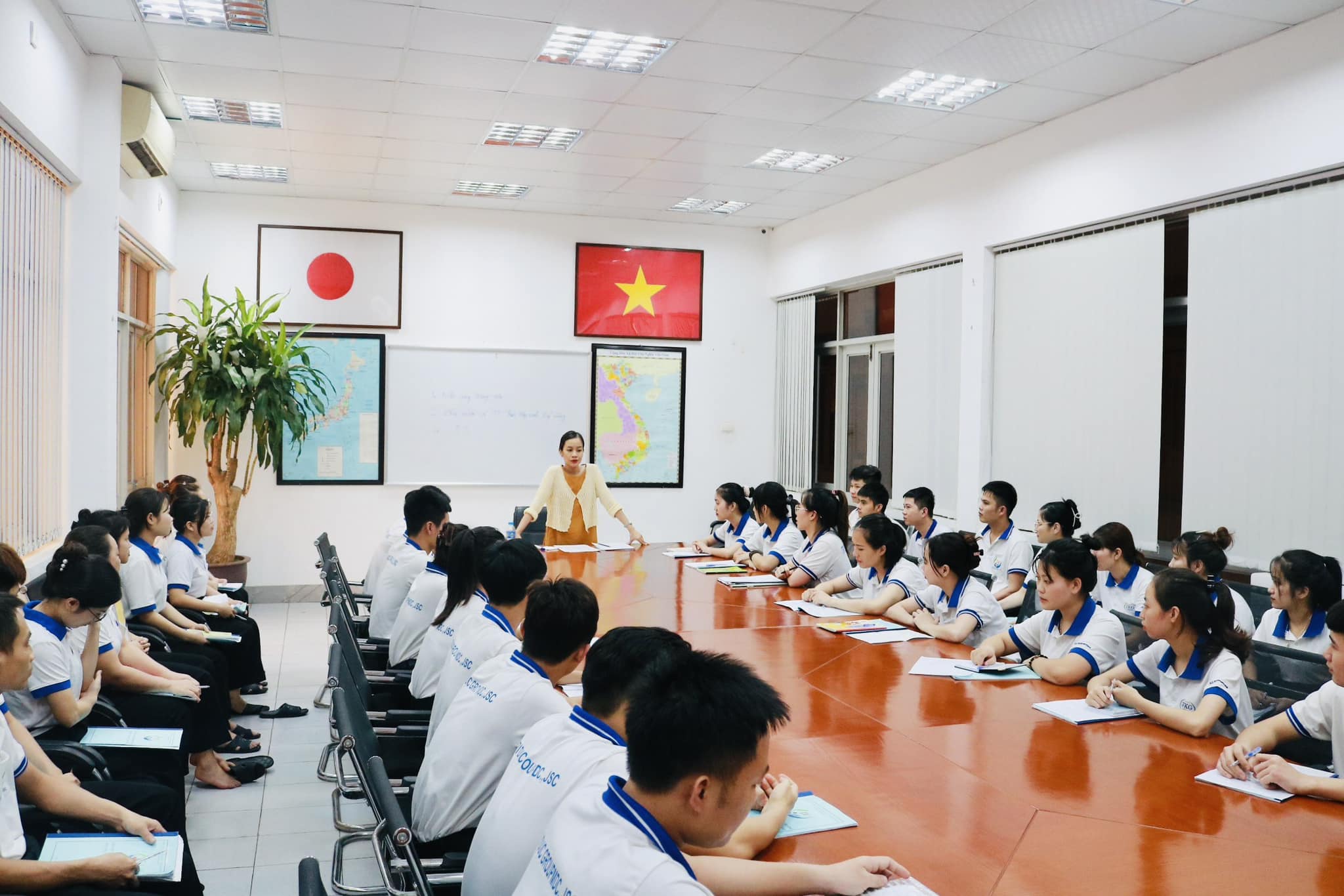 GIÁO DỤC ĐỊNH HƯỚNG