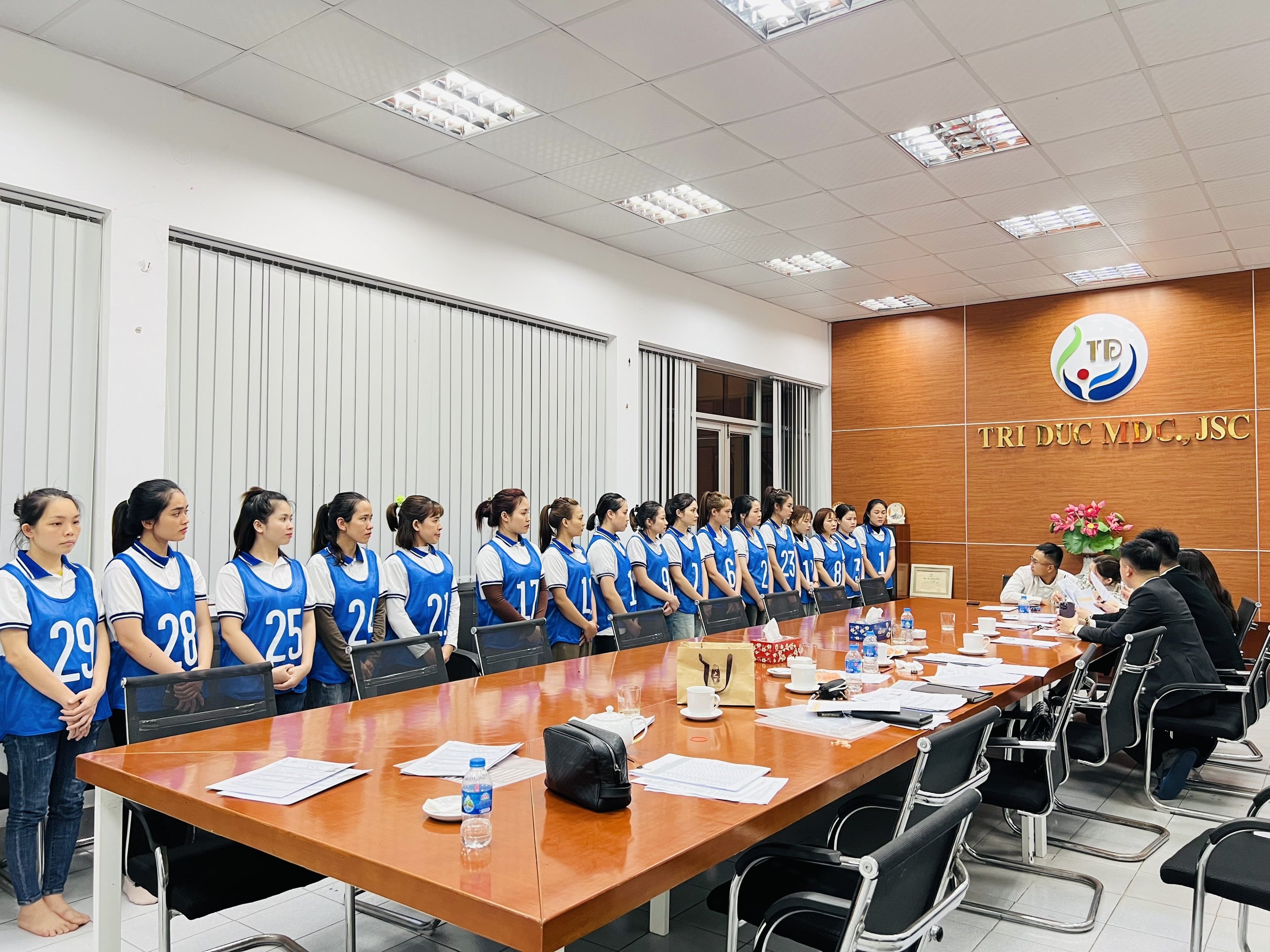 TUYỂN DỤNG 12/03/2026