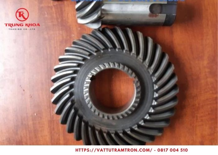 Bánh răng côn xoắn hộp giảm tốc cối trộn bê tông 60m3/h 3