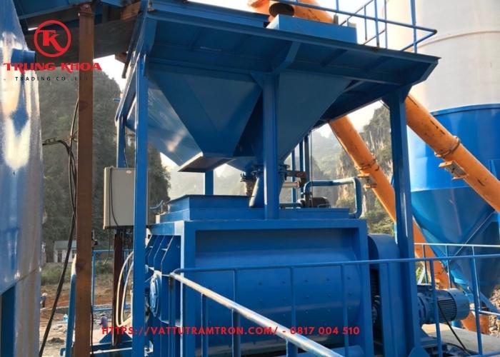 Trạm trộn vữa xi măng đất 1