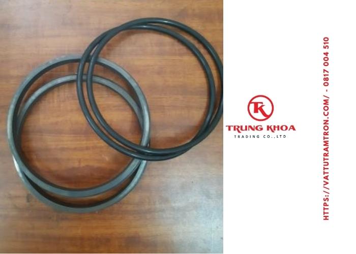 Phớt vòng nổi chân di chuyển DH300-5,DH300-7 2