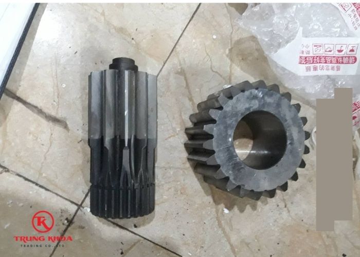 Trục trung tâm hộp giảm tốc 2