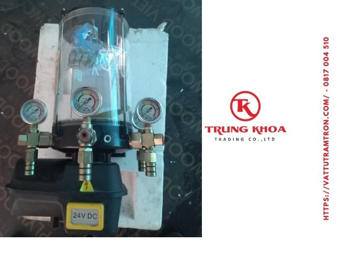 Bơm mỡ tự động đông cơ trong 2