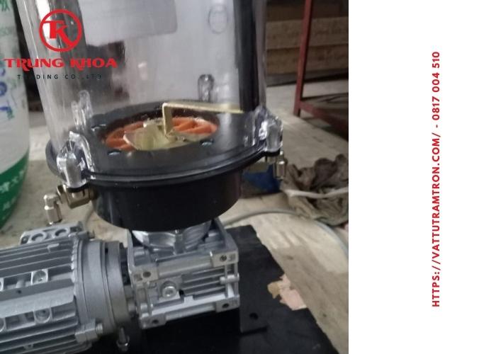 Bơm mỡ tự động trạm trộn 380V 2