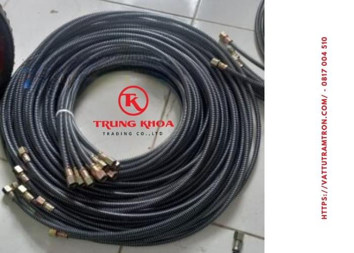 Dây bơm mỡ trạm JS500-750-1000- gối treo vít tải 4