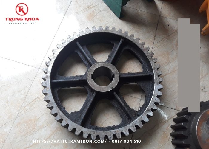 Bánh răng ăn khớp ngoài trạm JS500-750 2