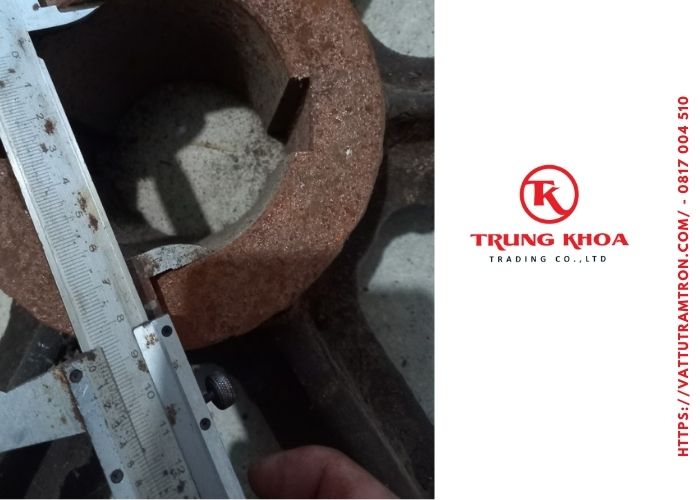 Bánh răng lớn bên ngoài hộp giảm tốc trạm JS750-4